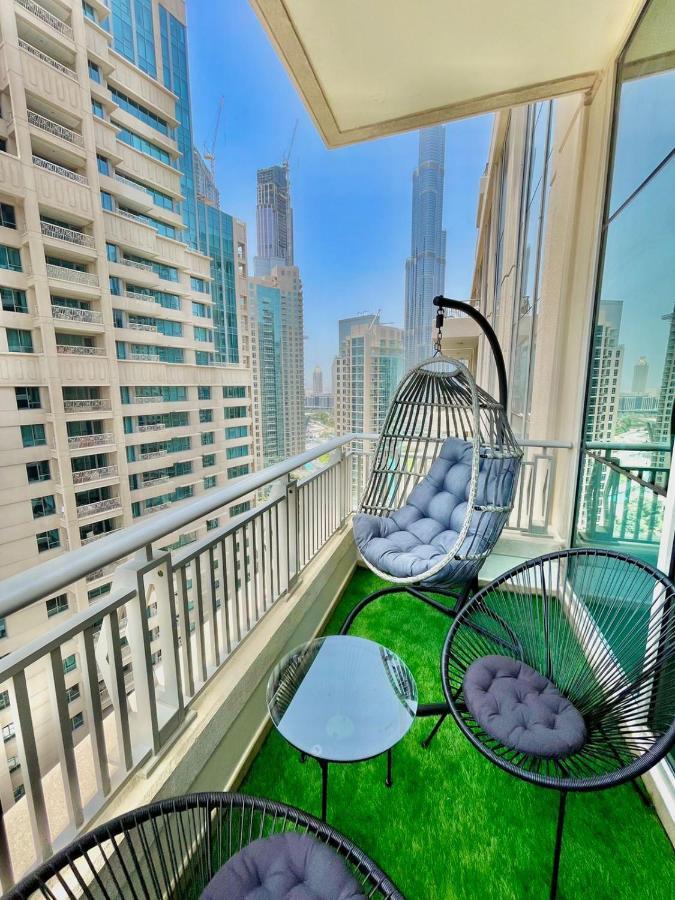 First Class 2Br With Burj Khalifa & Downtown View Dubai Exterior photo