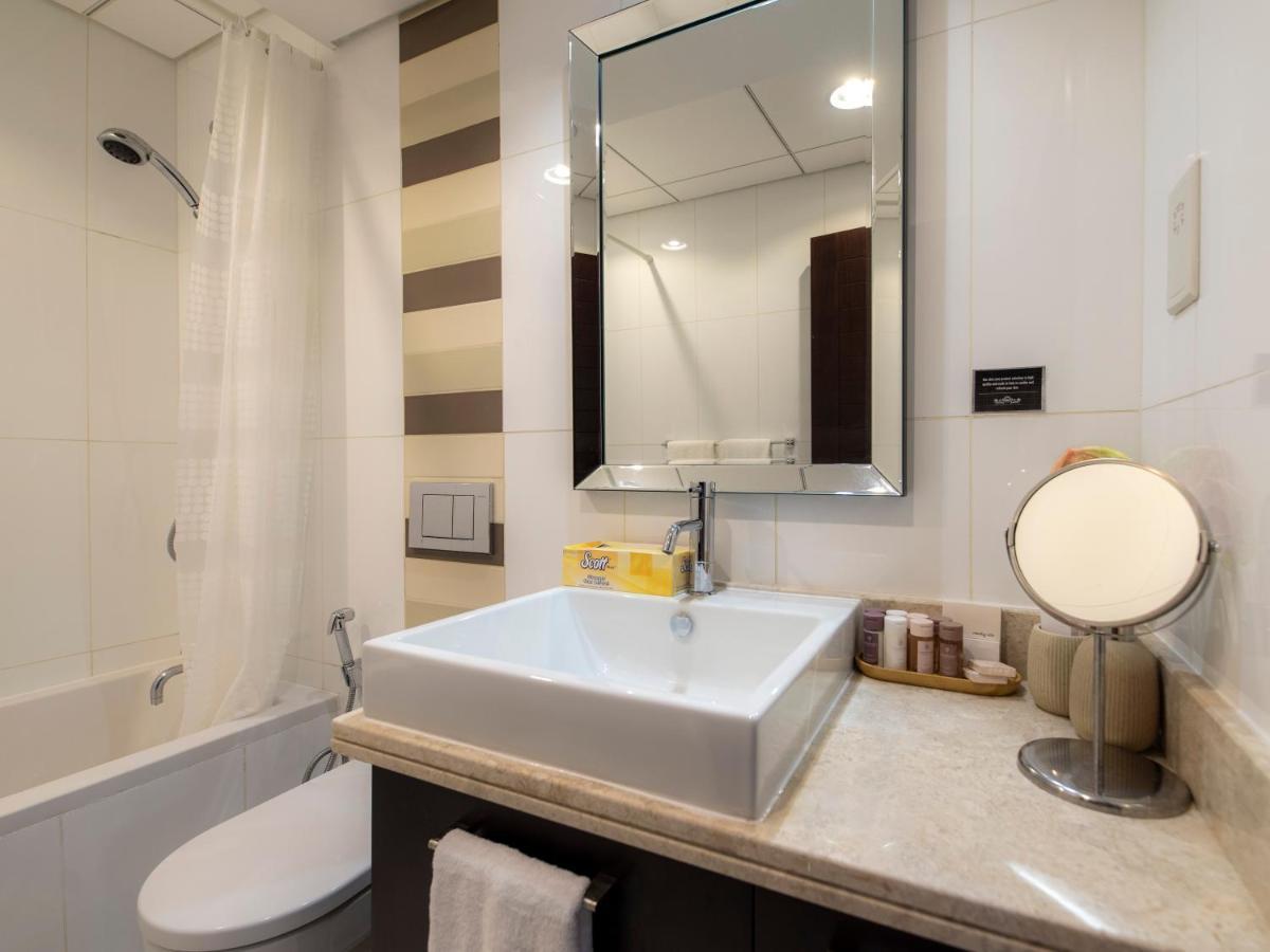 First Class 2Br With Burj Khalifa & Downtown View Dubai Exterior photo