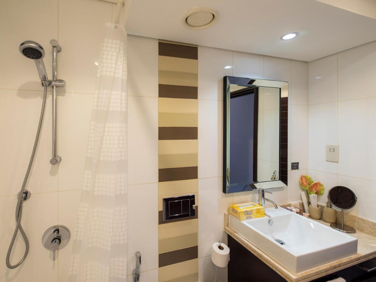 First Class 2Br With Burj Khalifa & Downtown View Dubai Exterior photo
